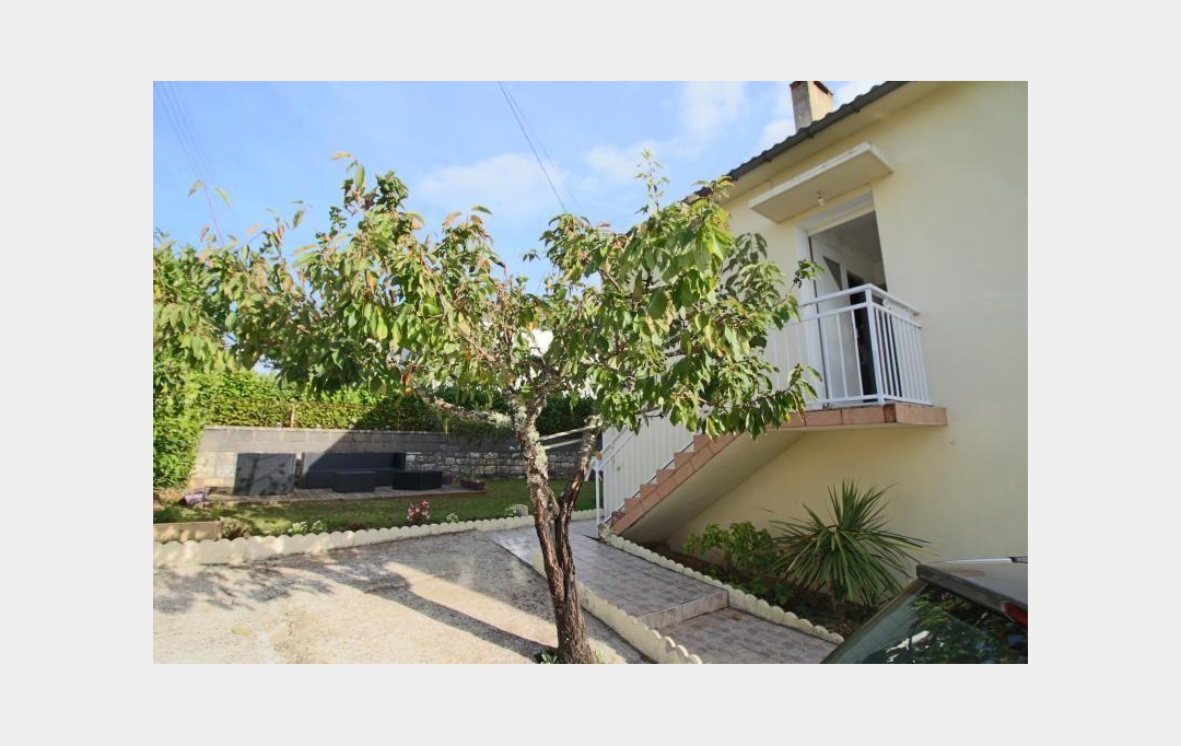 Annonces LUZECH : Maison / Villa | PUY-L'EVEQUE (46700) | 90 m2 | 148 400 € 